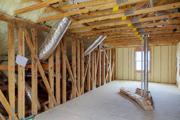 Best Spray Foam Insulation  in Comstock Northwest, MI